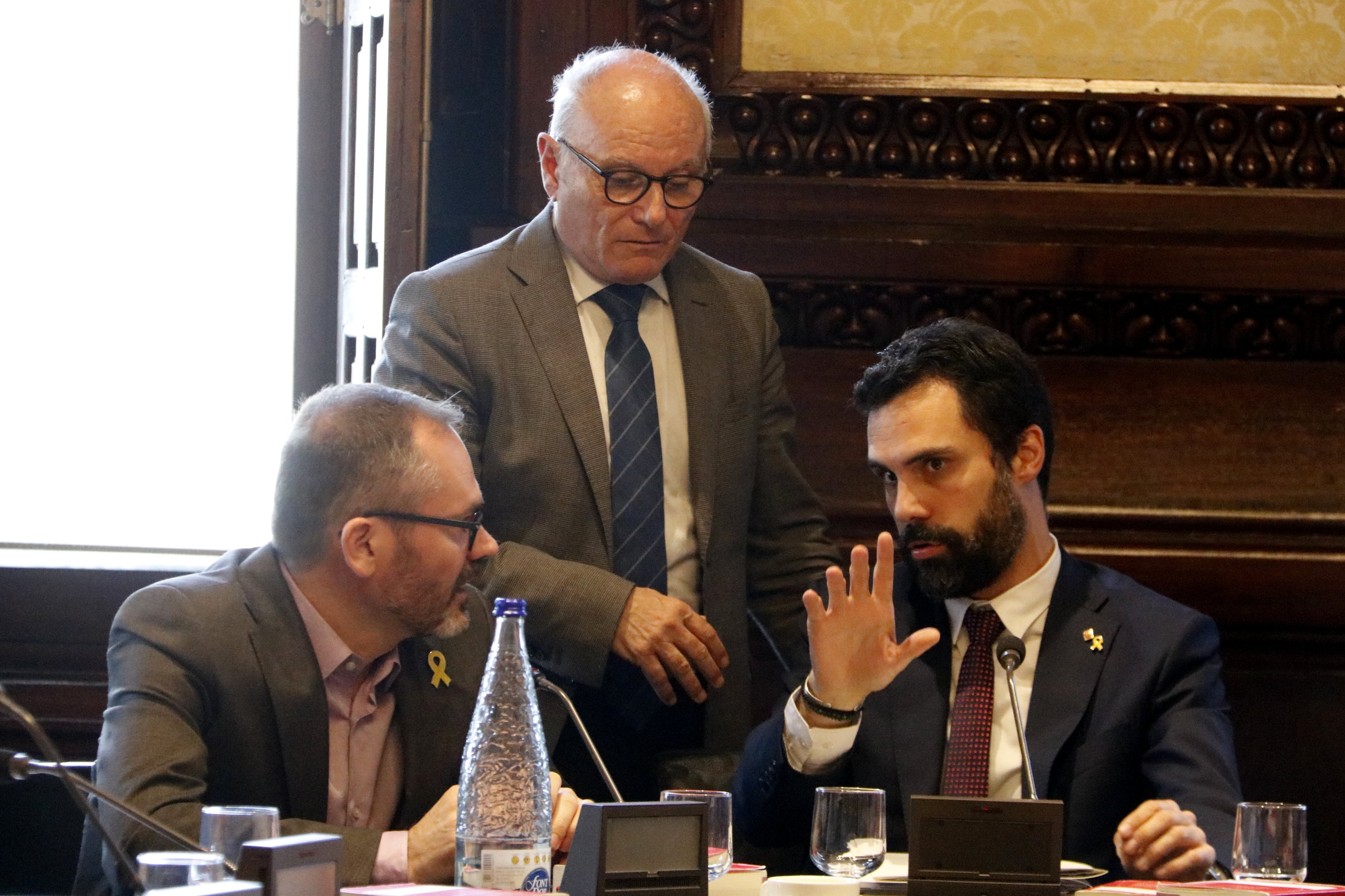 Catalan Parliament won't sack official who censored resolutions it had approved