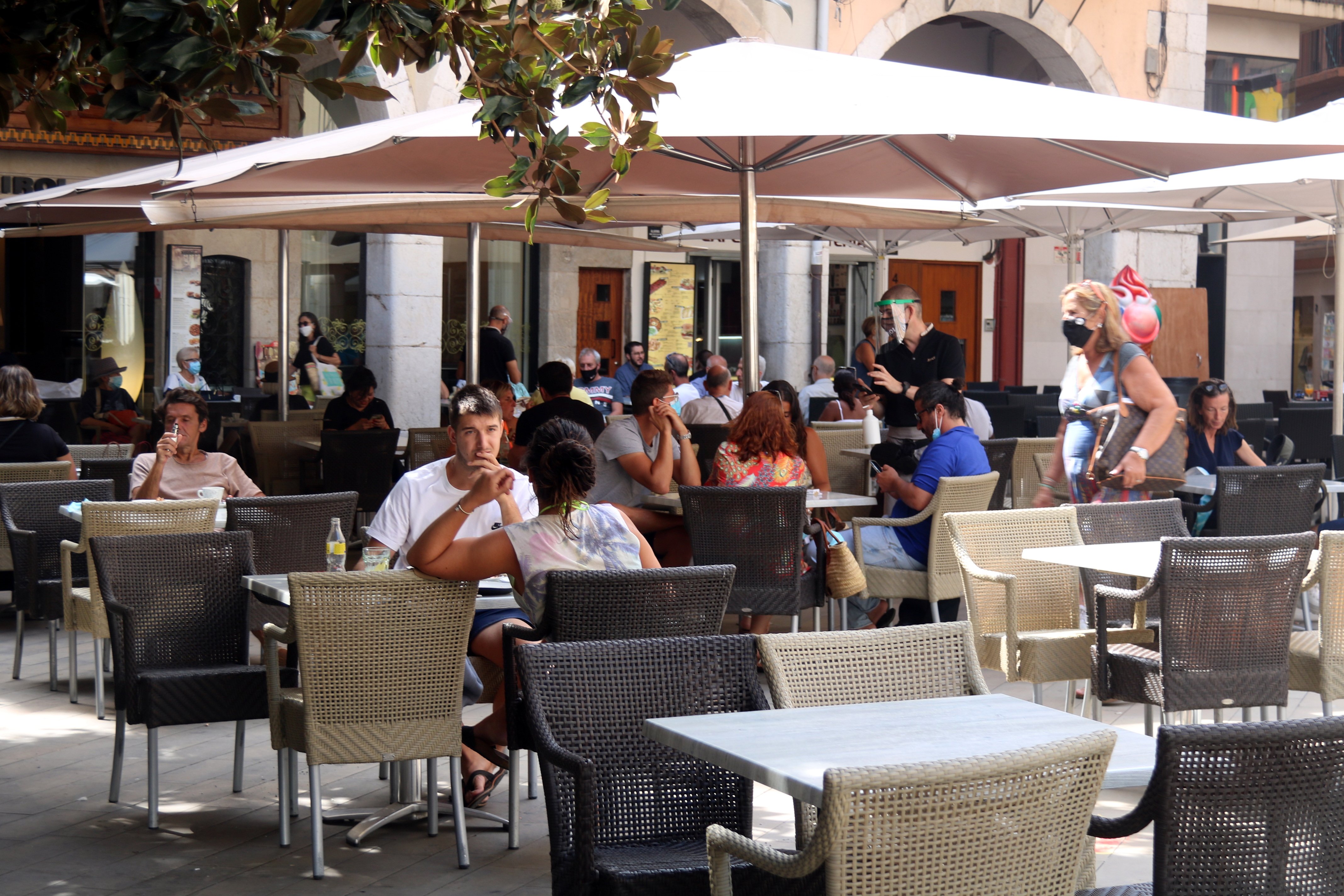 El 40 % de persones properes a casos de Covid-19 no es fan les proves