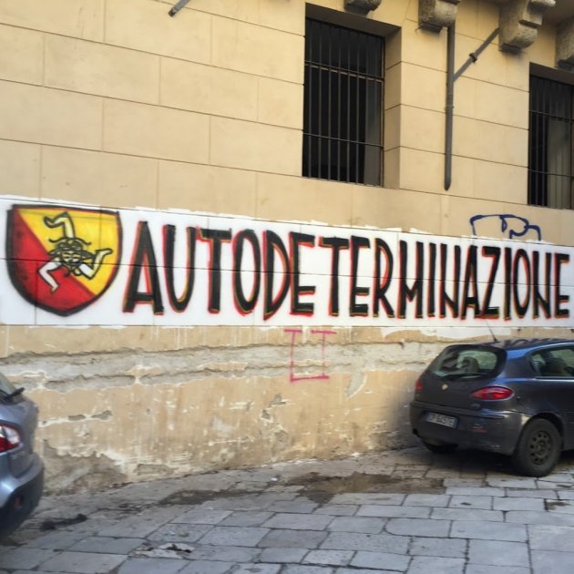 Autodeterminació Sicília Graffito (Paolo Rausch)