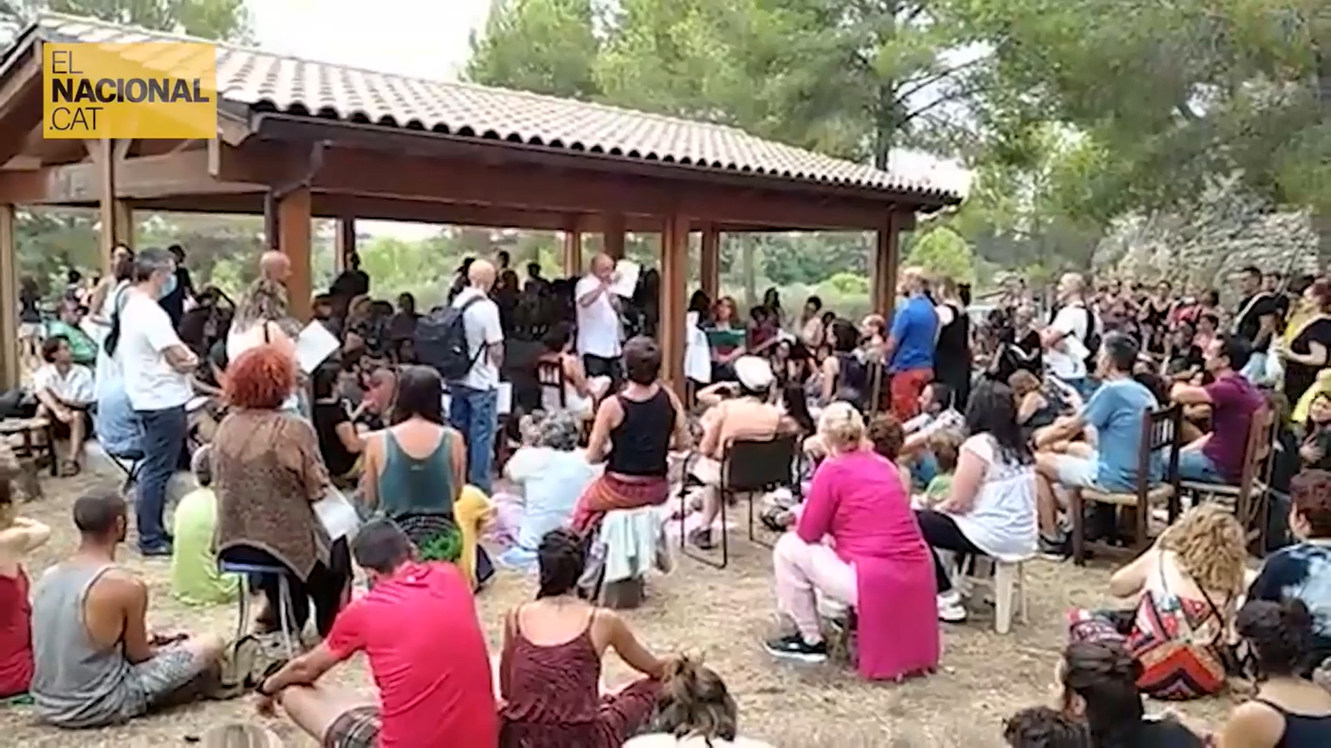 Nueva reunión multitudinaria de la asociación de Josep Pàmies sin protecciones