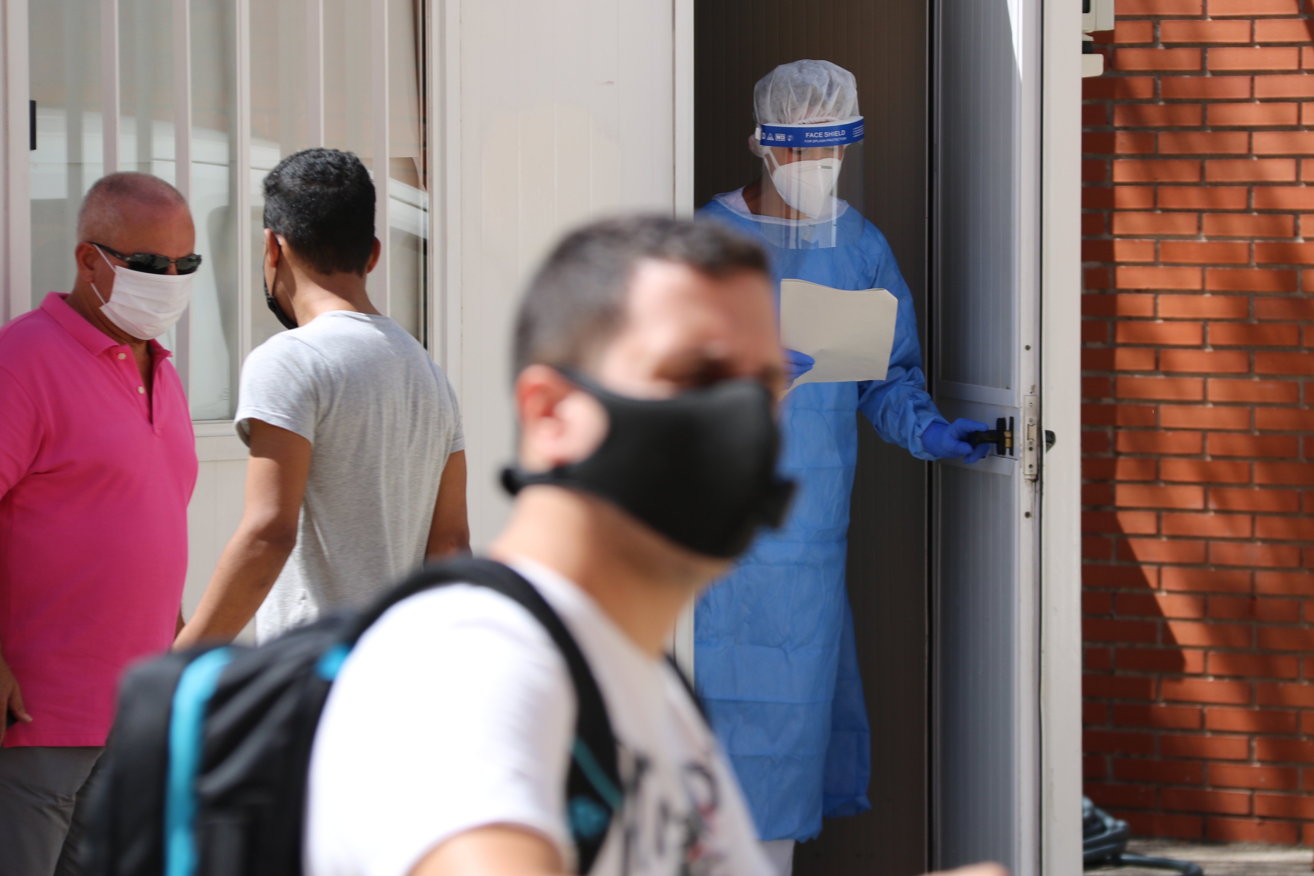 España notifica 8.115 nuevos positivos: al alza y con Madrid al frente