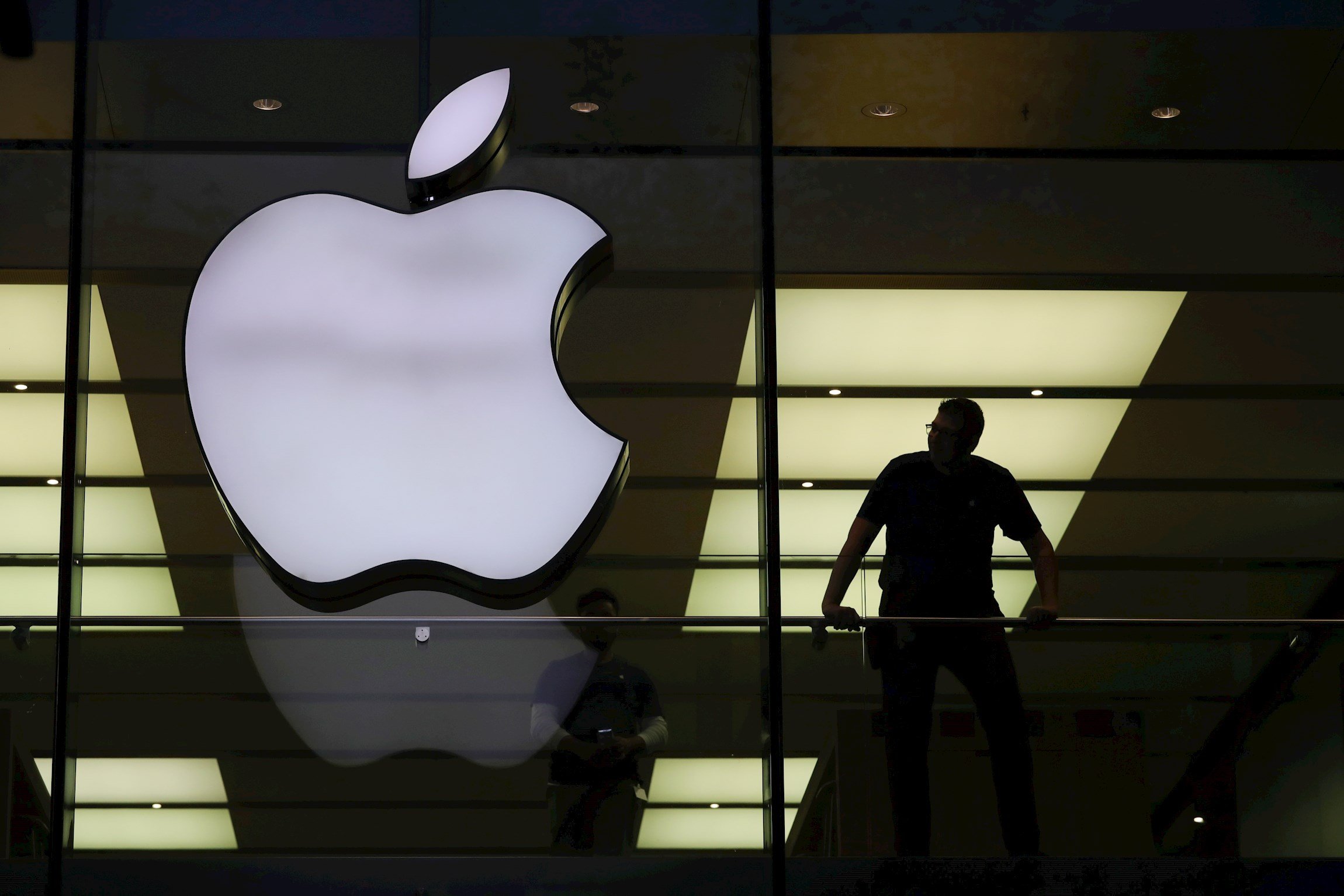 Apple cierra las tiendas de Madrid