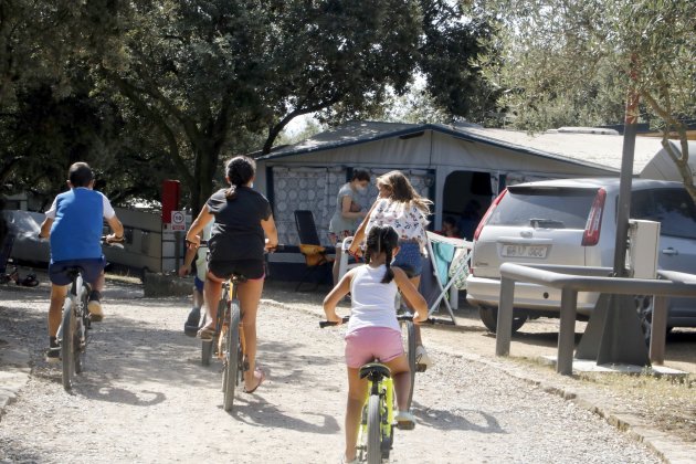 Menores camping el Hostalet de Serrateix / ACN