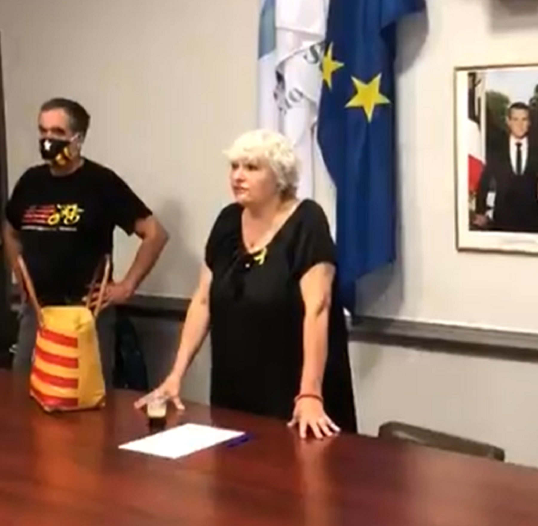 Una alcaldessa de la Catalunya Nord desafia la justícia francesa i parla en català en un ple