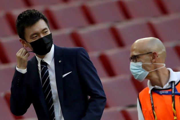Zhang Kangyang presidente Inter Mila mascarilla coronavirus EFE
