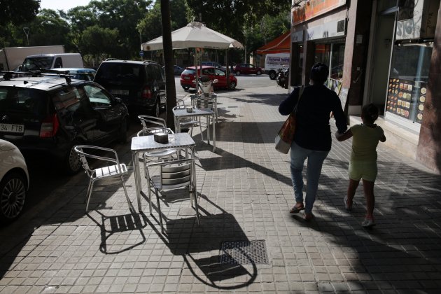 terraza terrazas mesas|tablas borera bar restaurando covid-19 coronavirus - Sergi Alcàzar