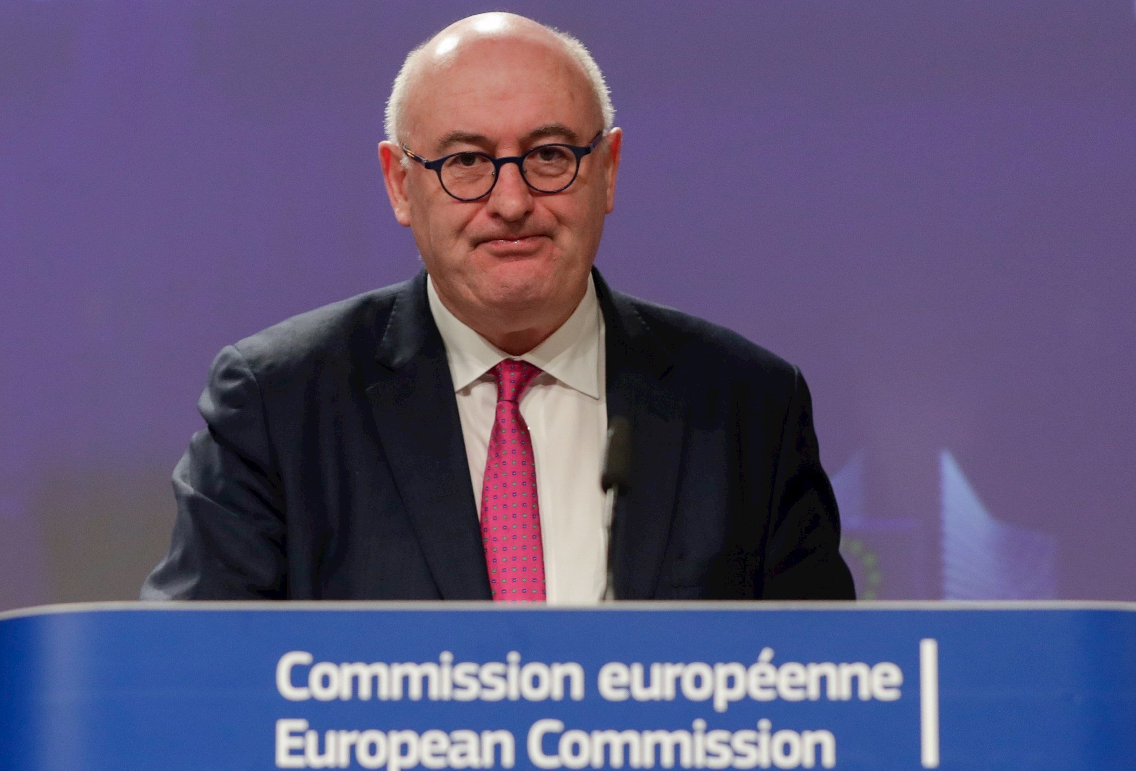 Dimiteix un eurocomissari per saltar-se les restriccions per la pandèmia