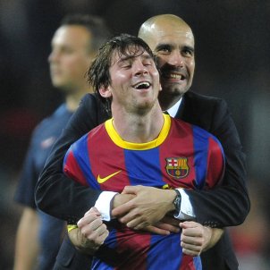 Pep Guardiola Leo Messi abraçada GTRES Pep Guardiola Leo Messi abraçada GTRES