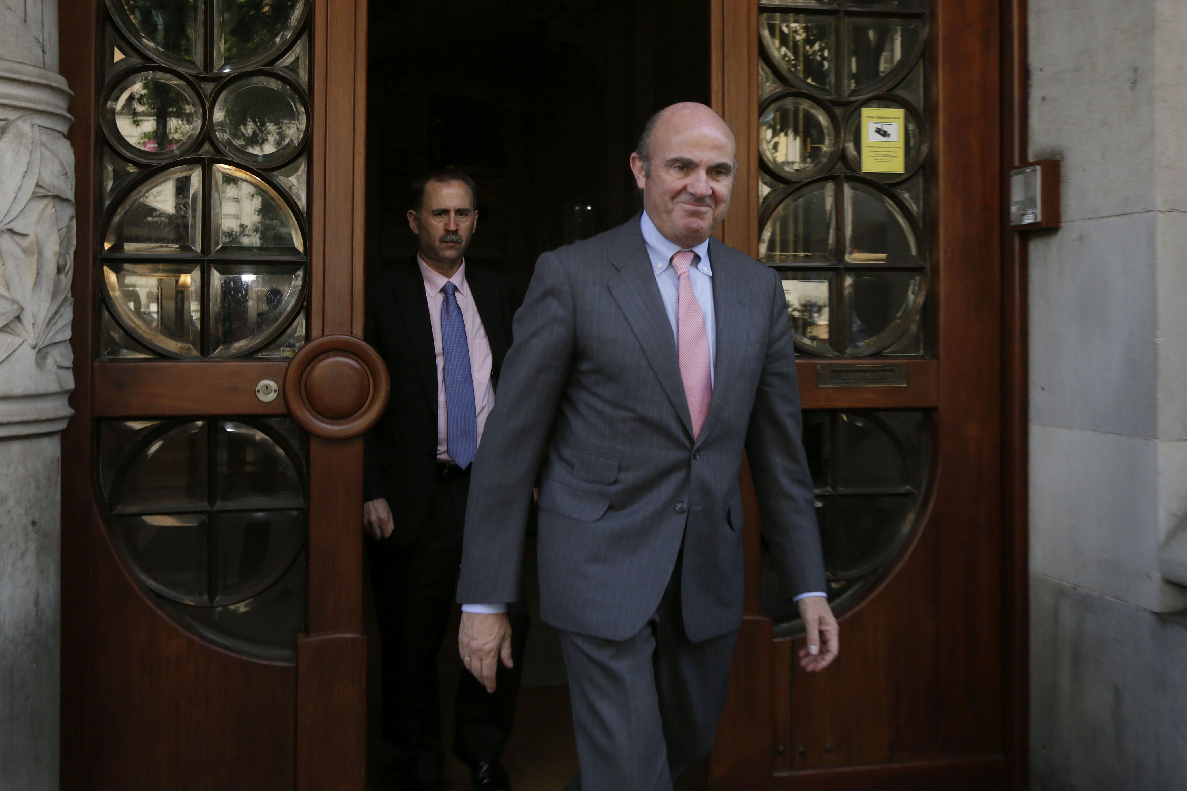 Guindos accepta a Junqueras convertir deute a llarg termini