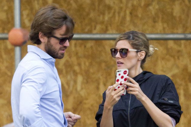 Amaia Salamanca Rosauro Varo telèfon mòbil GTRES Amaia Salamanca Rosauro Varo telèfon mòbil GTRES