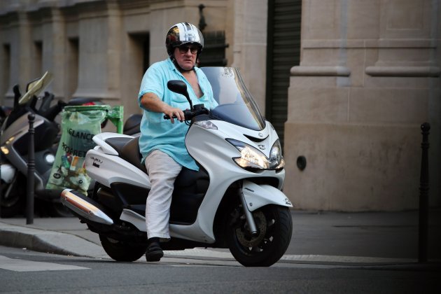 Gérard Depardieu moto GTRES