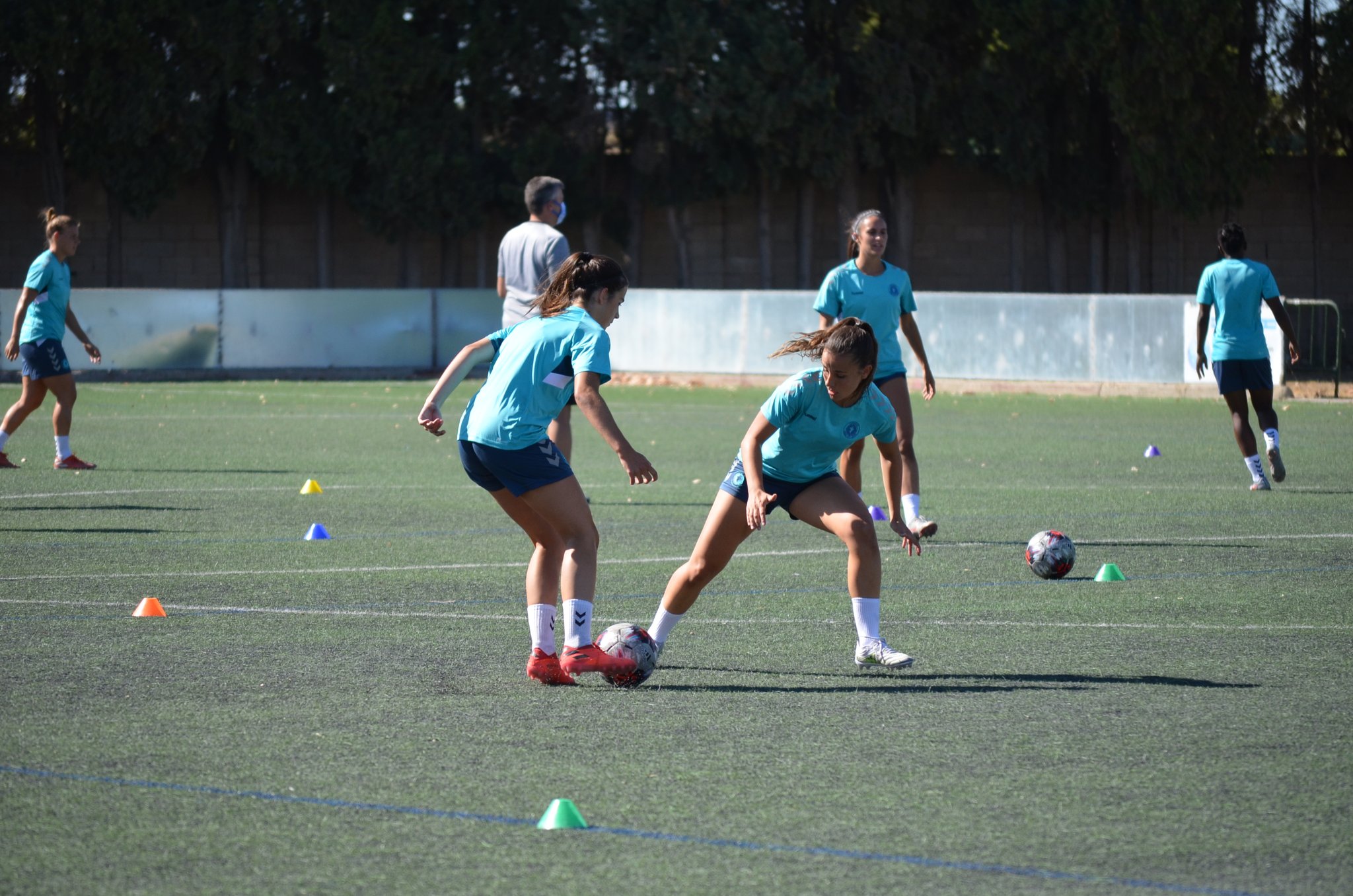 Las niñas tendrán prohibido jugar con equipos de fútbol de niños en Aragón