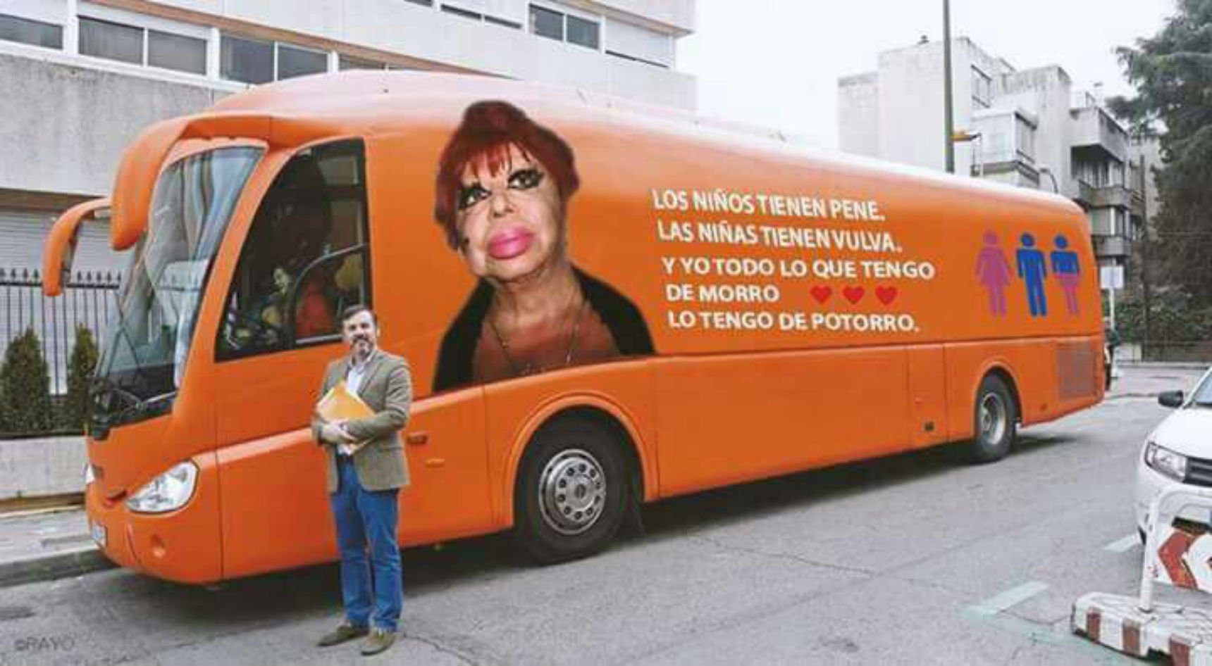 Els millors 'memes' del bus d'Hazte Oír