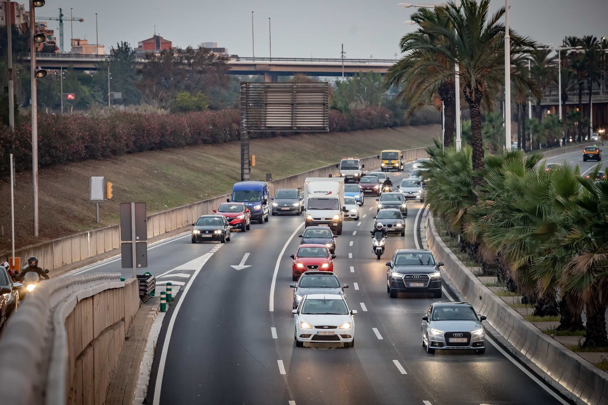 España traslada a Bruselas que estudia poner peajes en las autovías