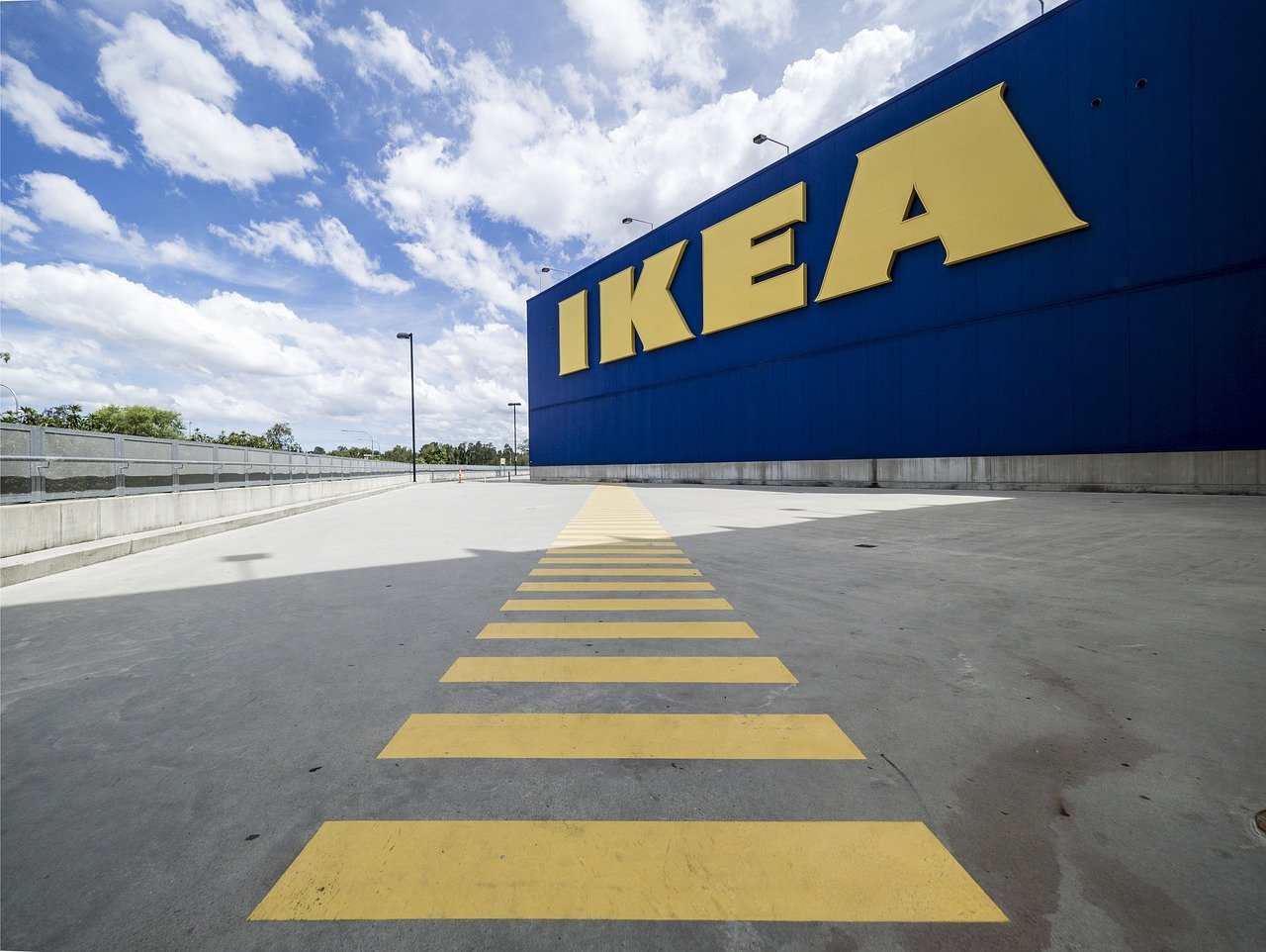 El llum que arrasa a Ikea: fet amb ampolles de plàstic reciclades