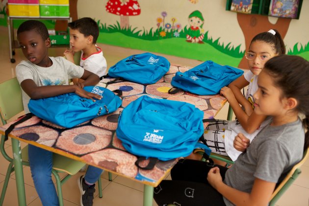 FOTO KITS CAIXAPROINFANCIA tornada a l'escola - La Caixa