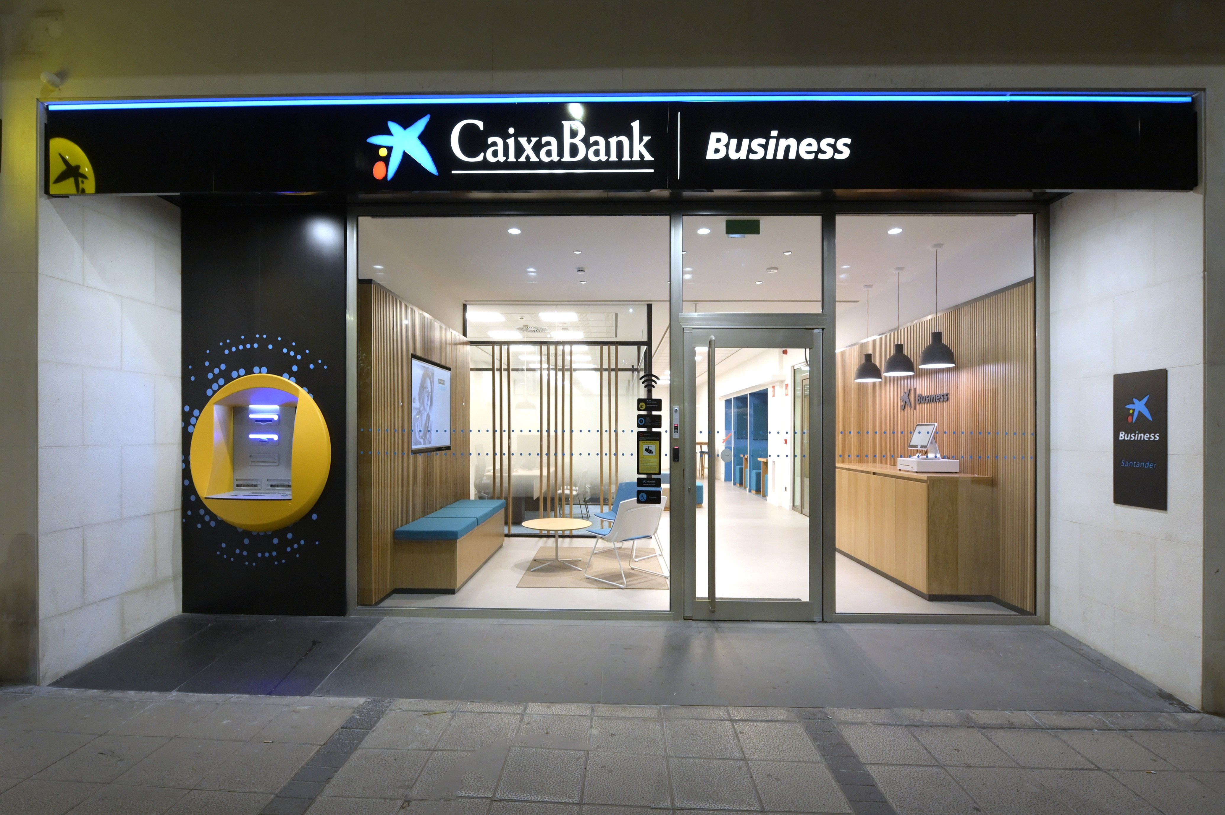 CaixaBank y Bankia estudian una fusión inminente