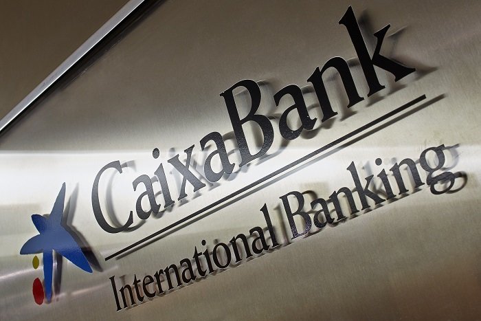 Caixabank i Bankia es disparen a borsa després d'anunciar que estudien una fusió