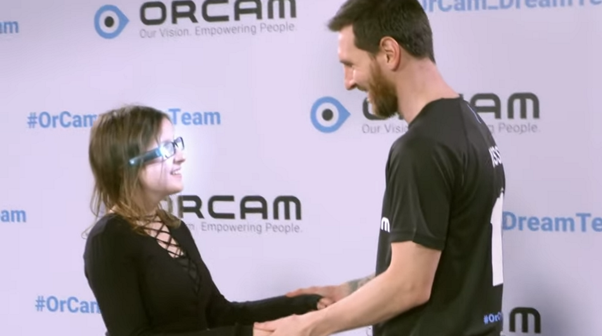 Messi, cara de una startup israelí que ayuda a la gente ciega