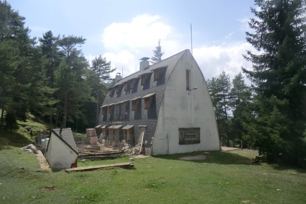 chalet catllaras 2 wikimedia