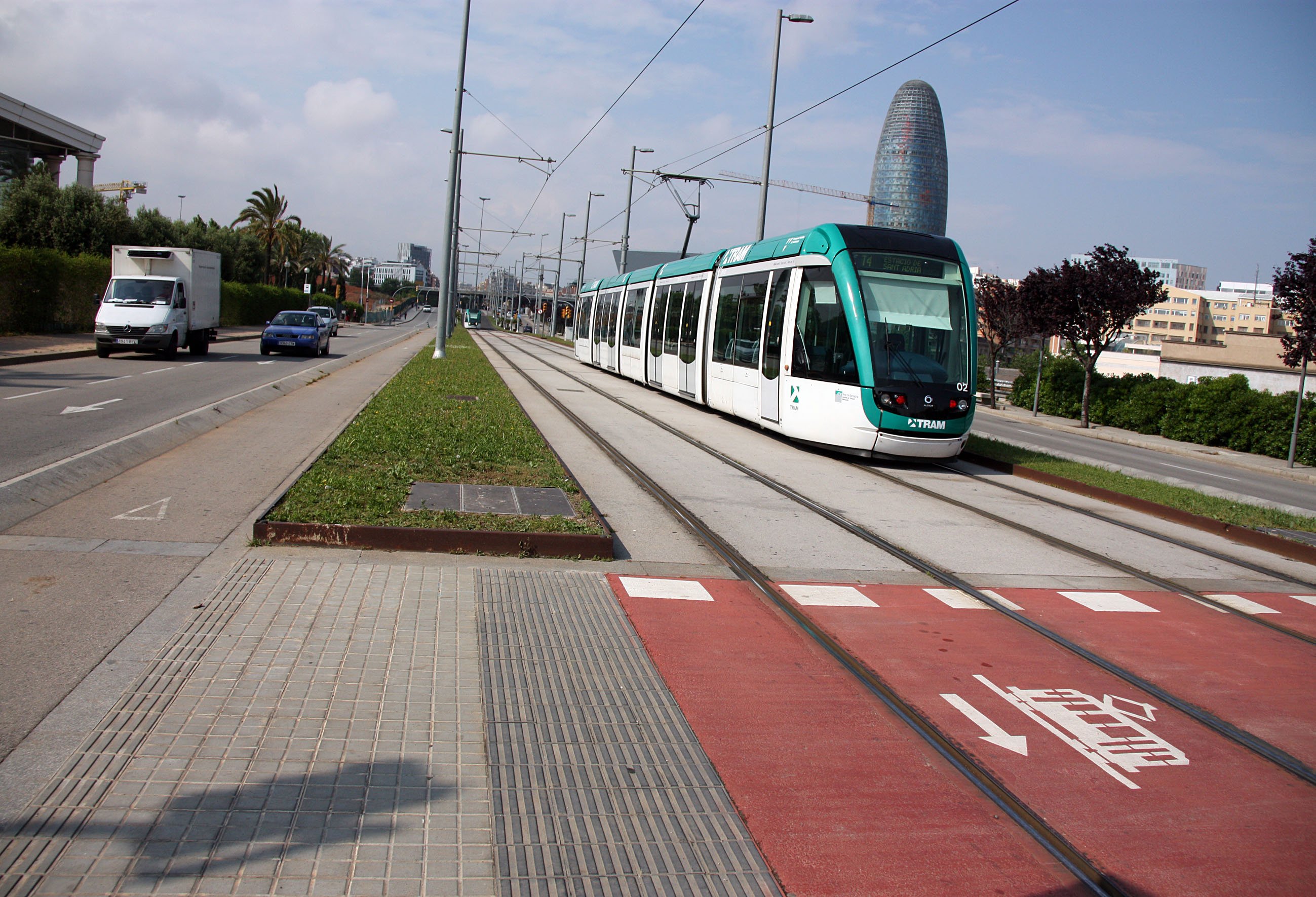 El Tram bate un récord histórico en medio de la tormenta por la unión por la Diagonal