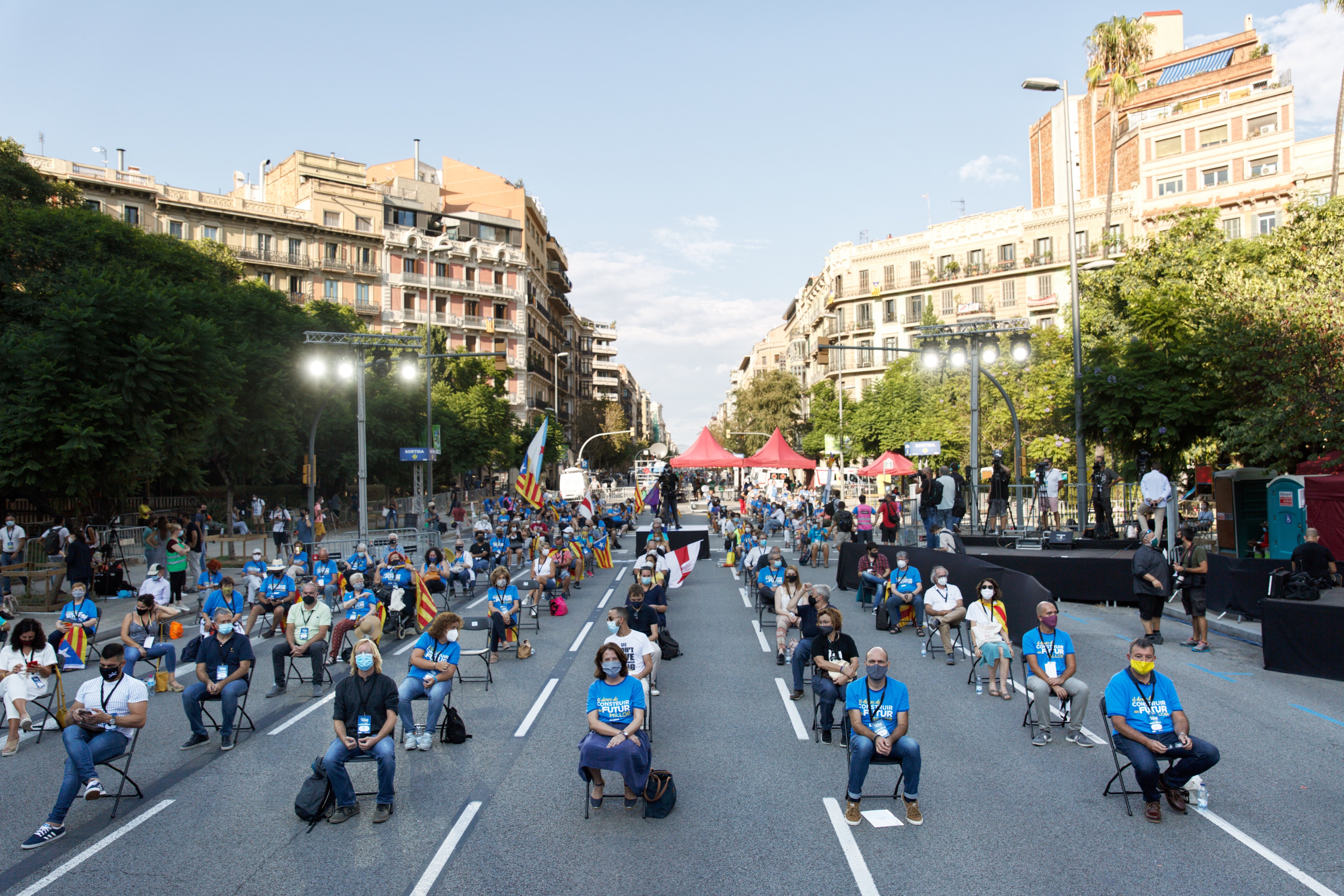 Catalan independence draws 60,000 people, in 131 high-safety protests