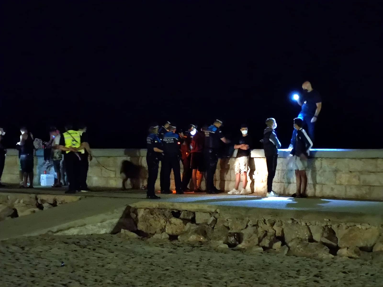 Los jóvenes aprueban los Mossos y el 51% dice que los respeta