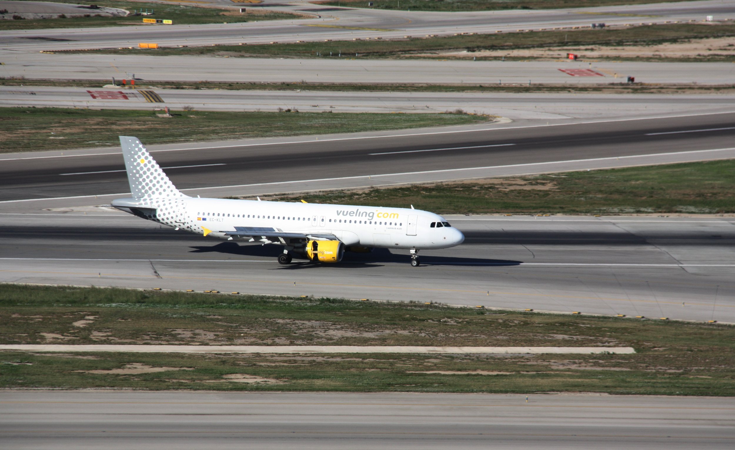 Vueling cancela 22 vuelos más por huelga de controladores aéreos