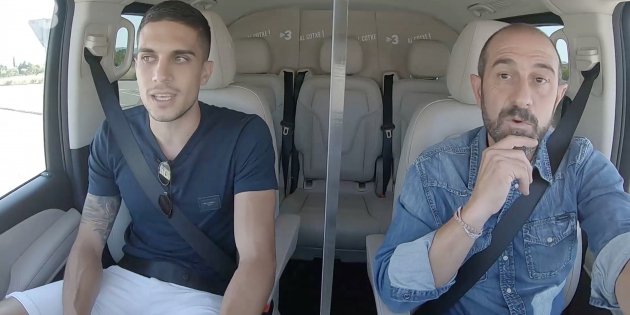 Marc Bartra con Eloi Vila a En el Coche TV3