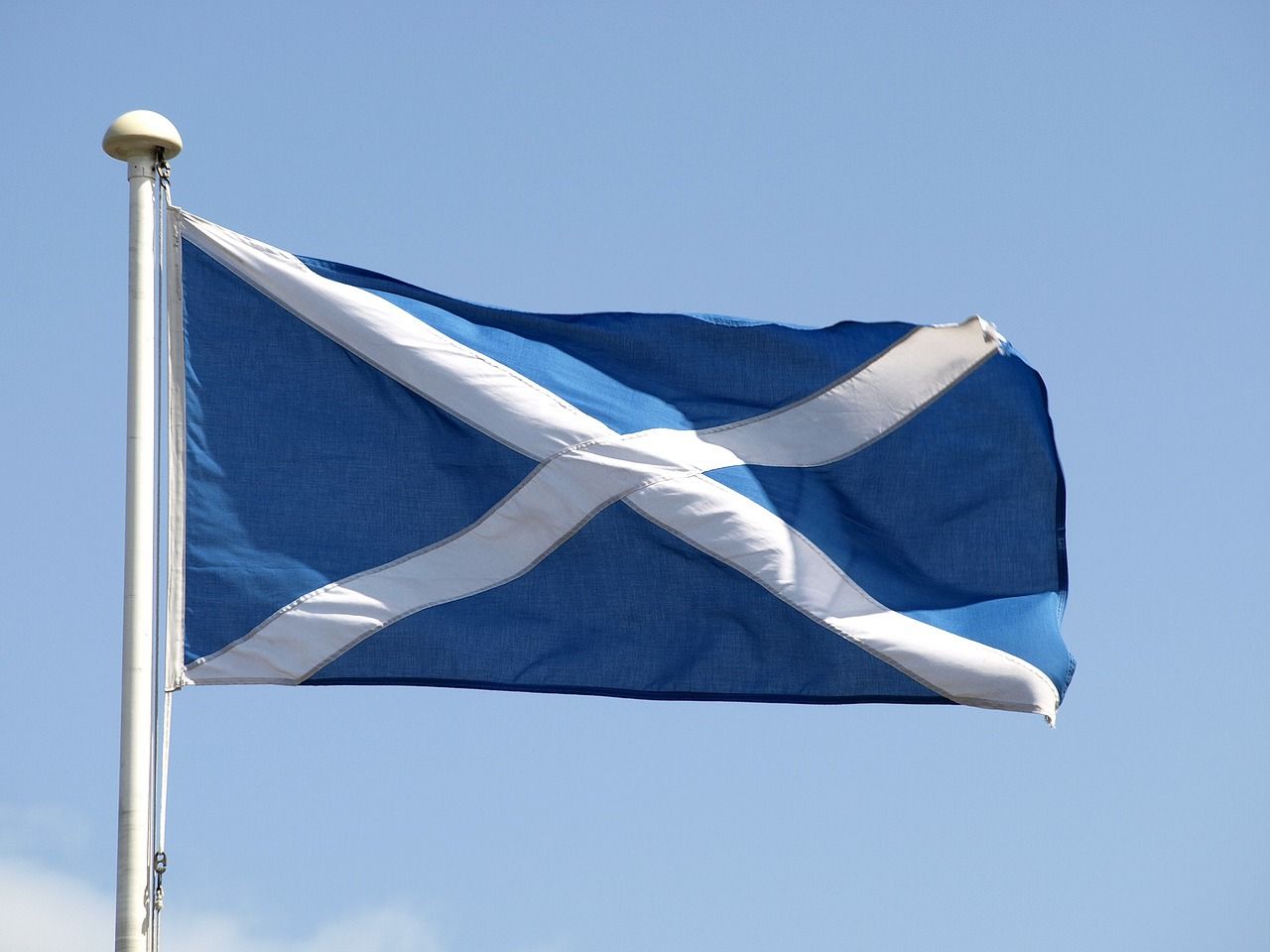 ANC y Òmnium repartirán 10.000 banderas escocesas en la final de la Copa