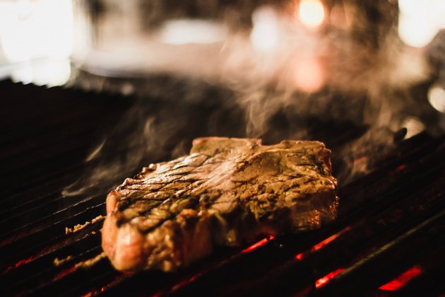 Carne a la parrilla