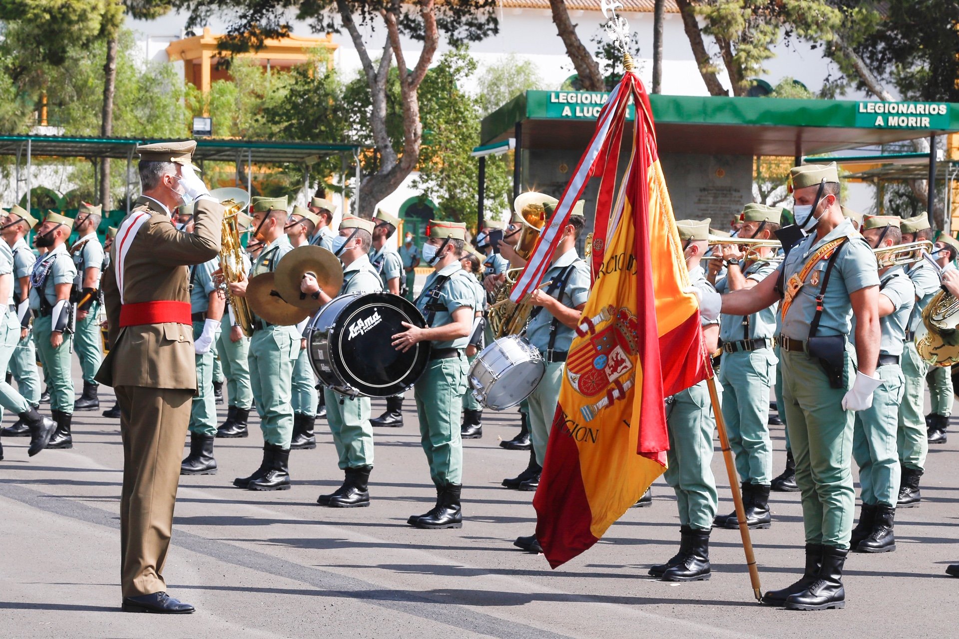 La radiotelevisión suiza, escandalizada por el franquismo en el ejército español