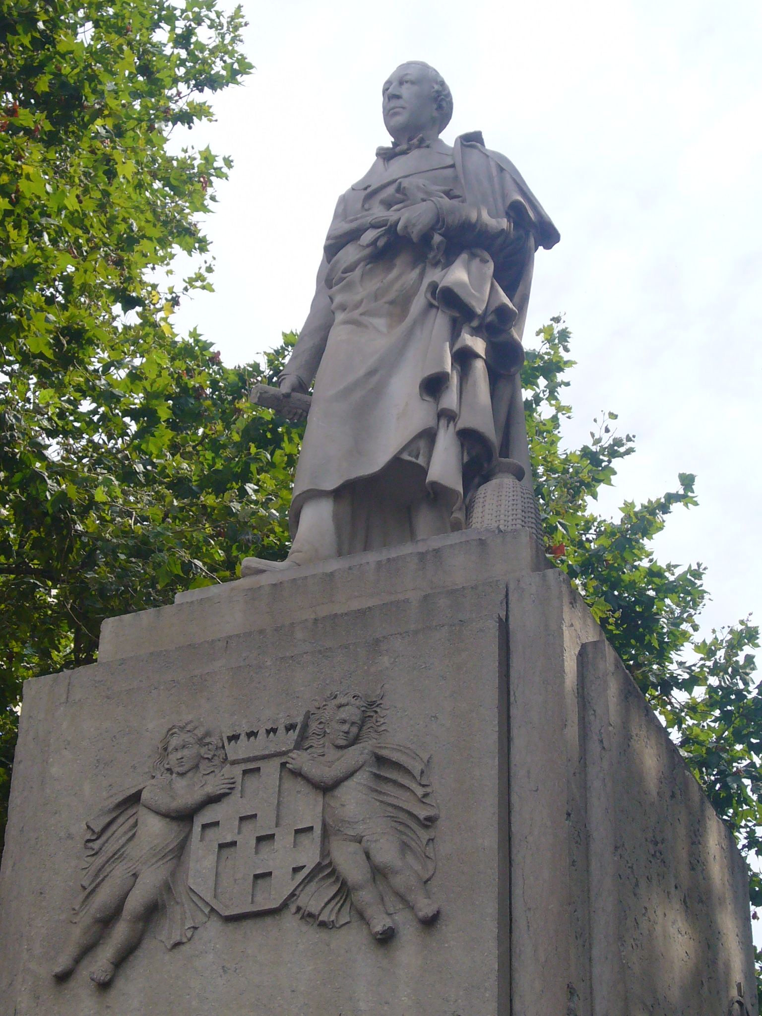 Monument a Güell i Ferrer. Jordi Ferrer. Wikimedia Commons