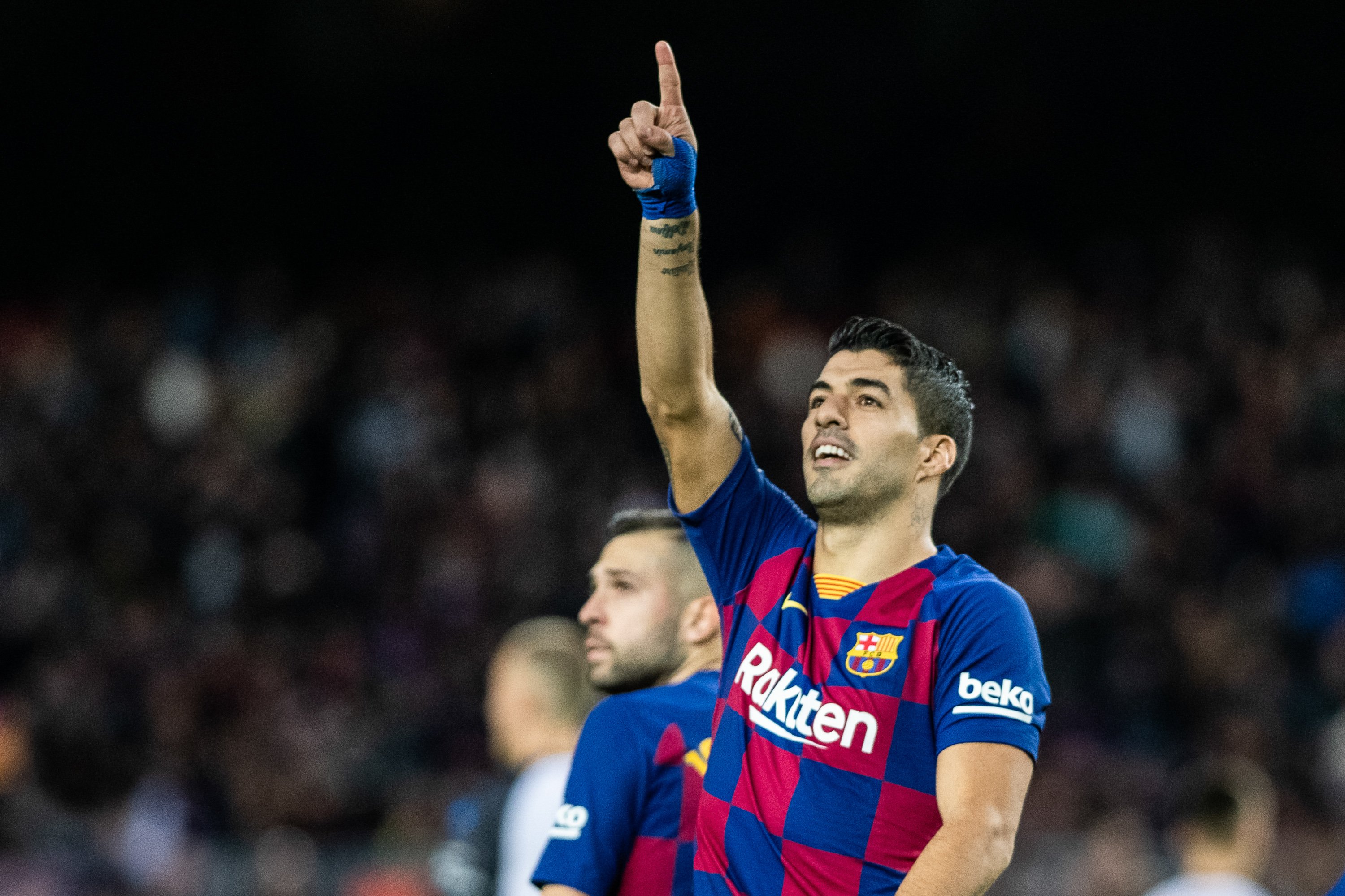 Luis Suárez va demanar renovar amb el Barça per quatre temporades més