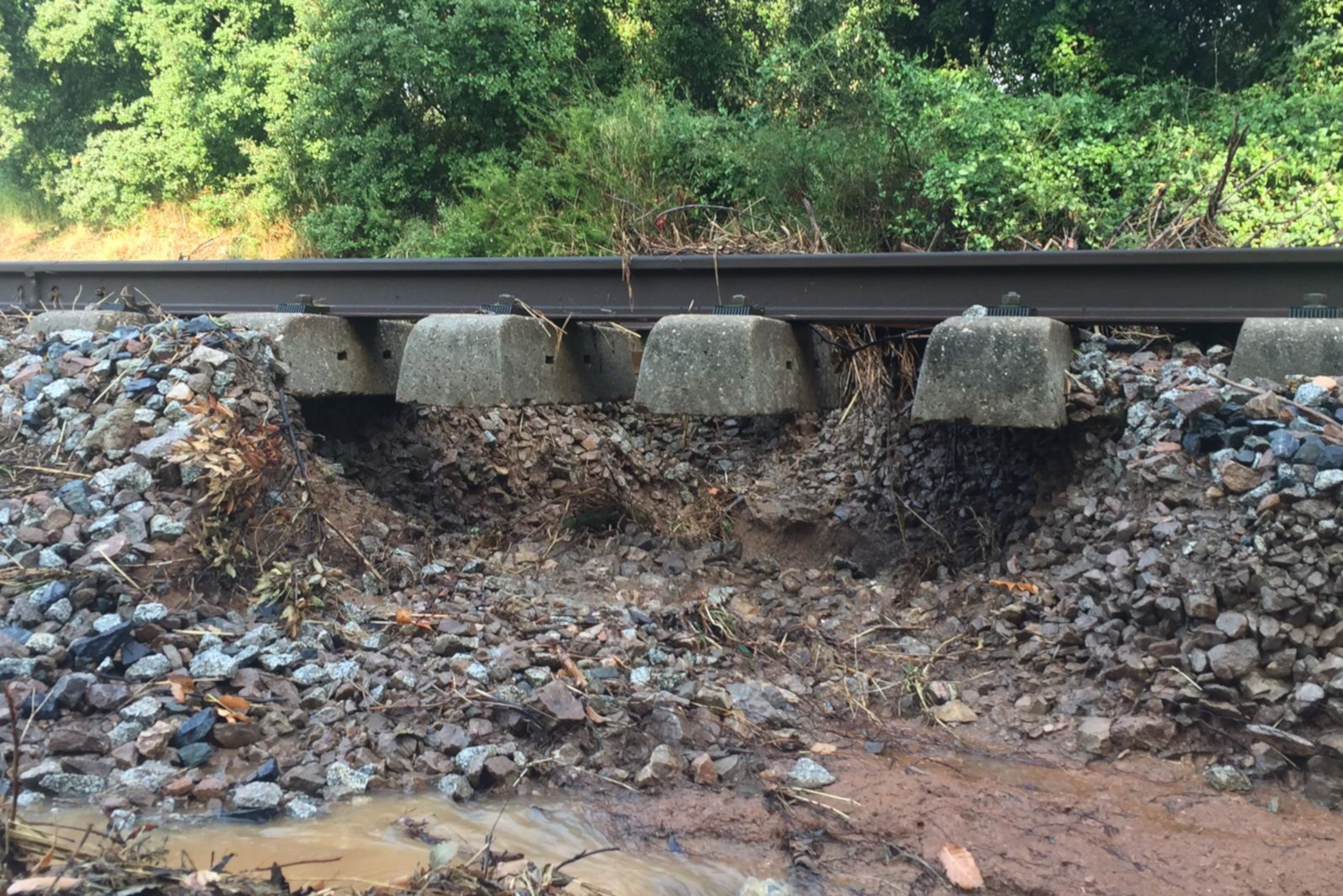 Protecció Civil atén 82 avisos per les intenses pluges i inundacions al Vallès Oriental