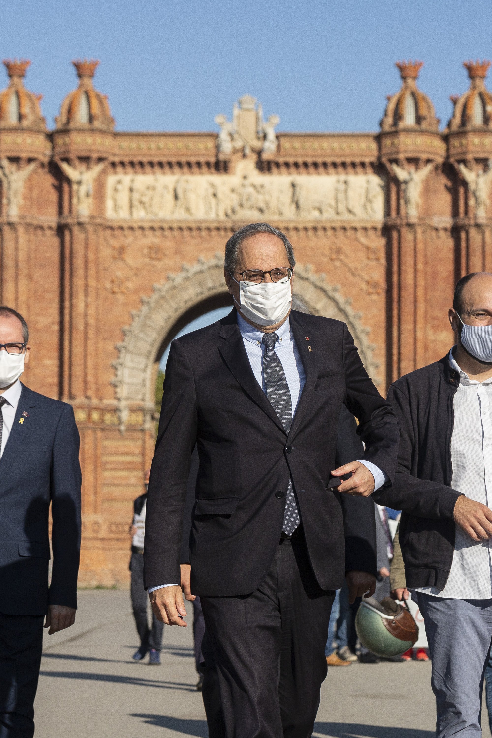 Si inhabiliten el president Torra et manifestaràs?