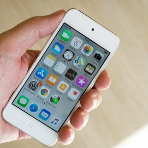 apple iphone mà telèfon mòbil - michael weidemann unsplash apple iphone mà telèfon mòbil - michael weidemann unsplash