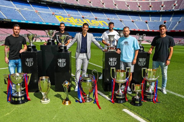 Suarez Messi Busquets Jordi Alba Pique Sergi Roberto adeu Barcelona @FCB Suarez Messi Busquets Jordi Alba Pique Sergi Roberto adeu Barcelona @FCB