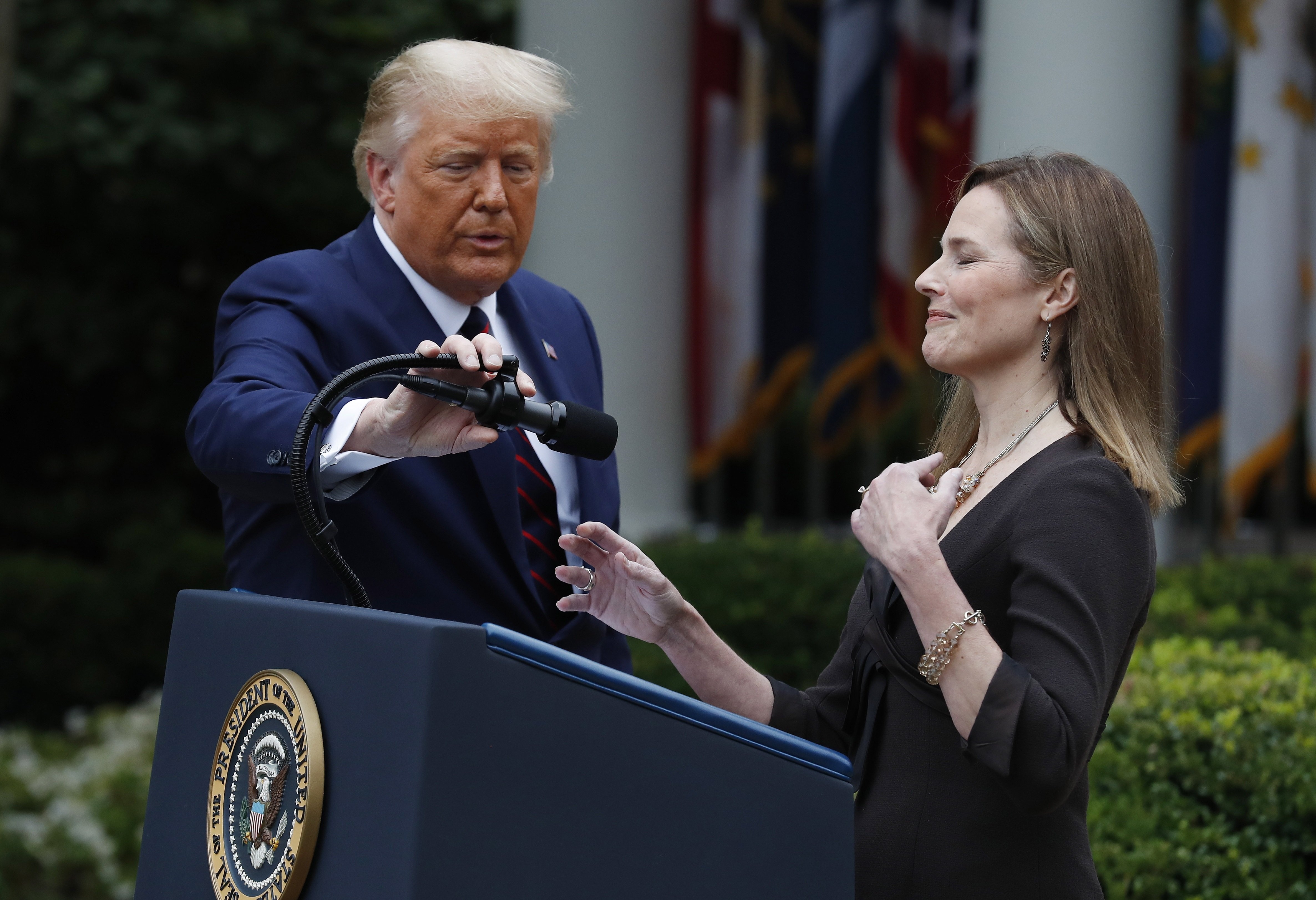 Trump designa a Amy Coney Barrett como jueza para el Supremo