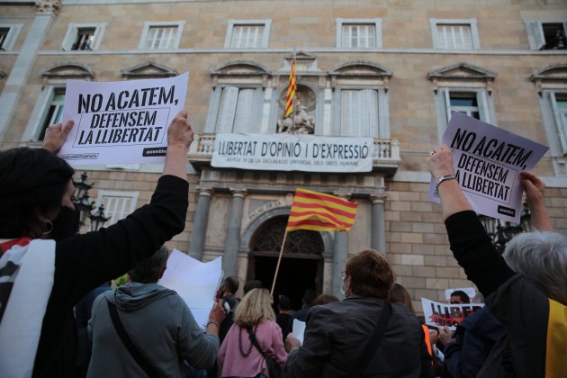 Manifestacio inhabilitacio Torra Sant Jaume - Sergi Alcàzar