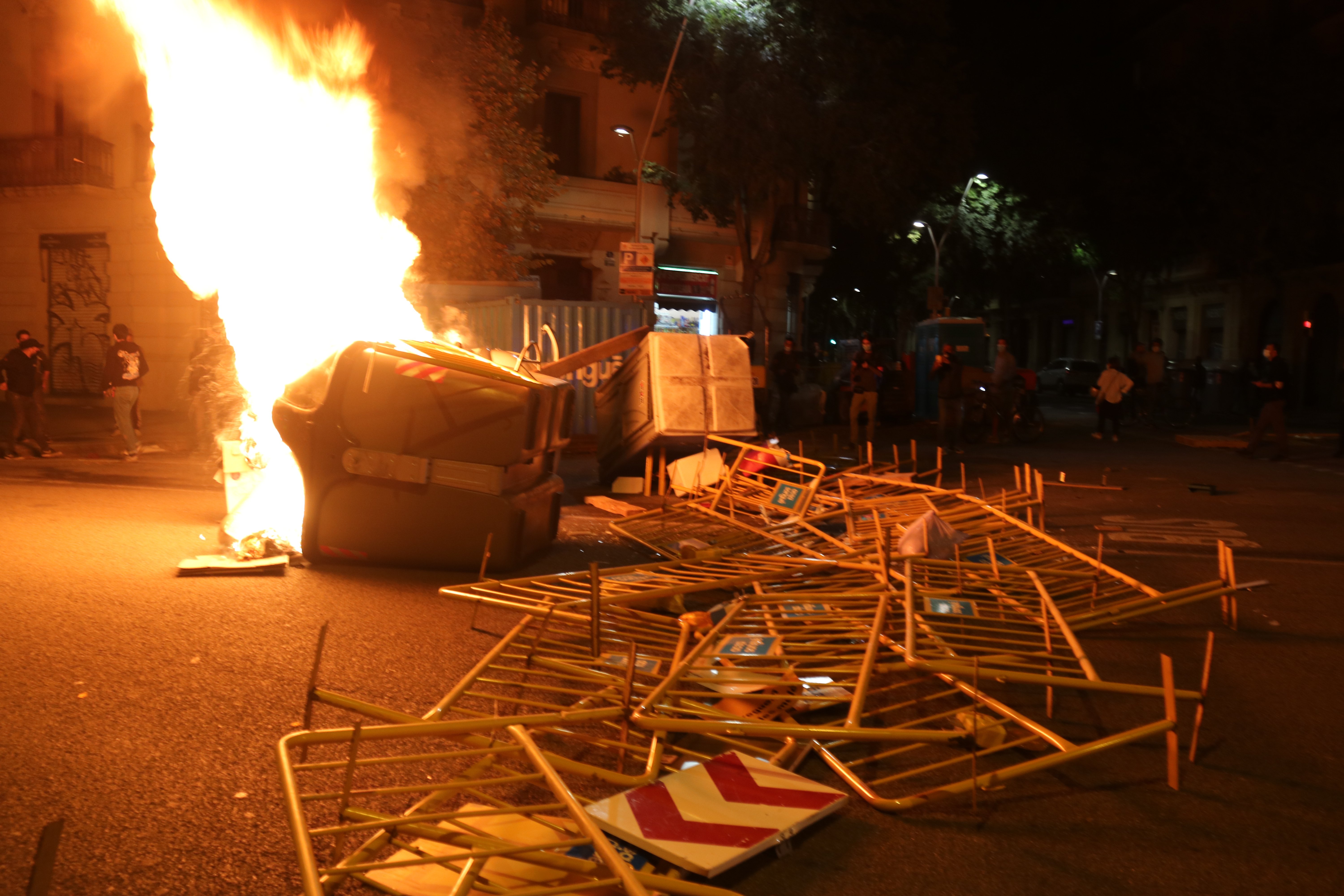 Mínim cinc detinguts a les protestes de Barcelona