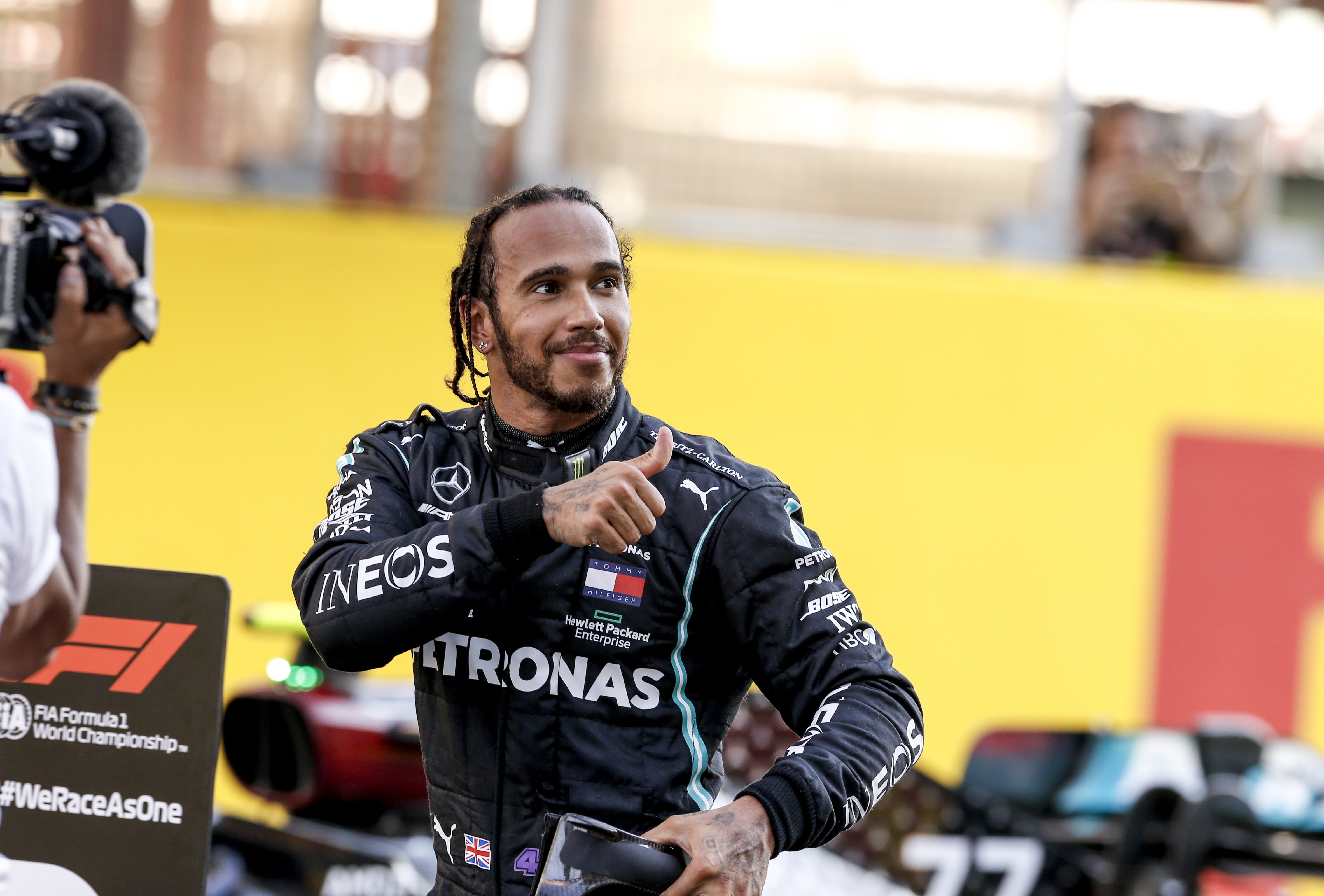Es destapen les xifres del nou contracte de Hamilton amb Mercedes