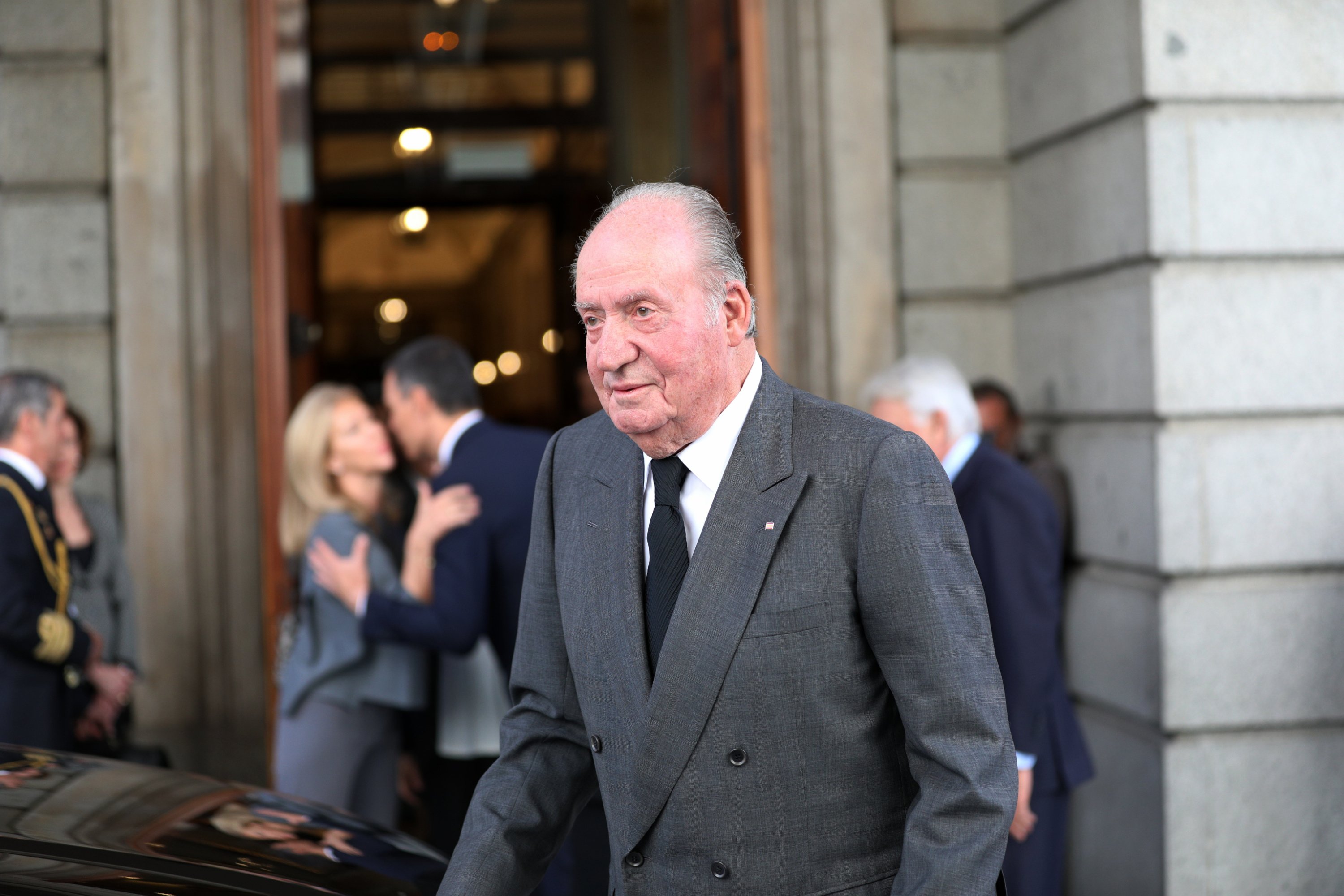 La Fiscalía exonera a Juan Carlos pese a considerarlo sospechoso