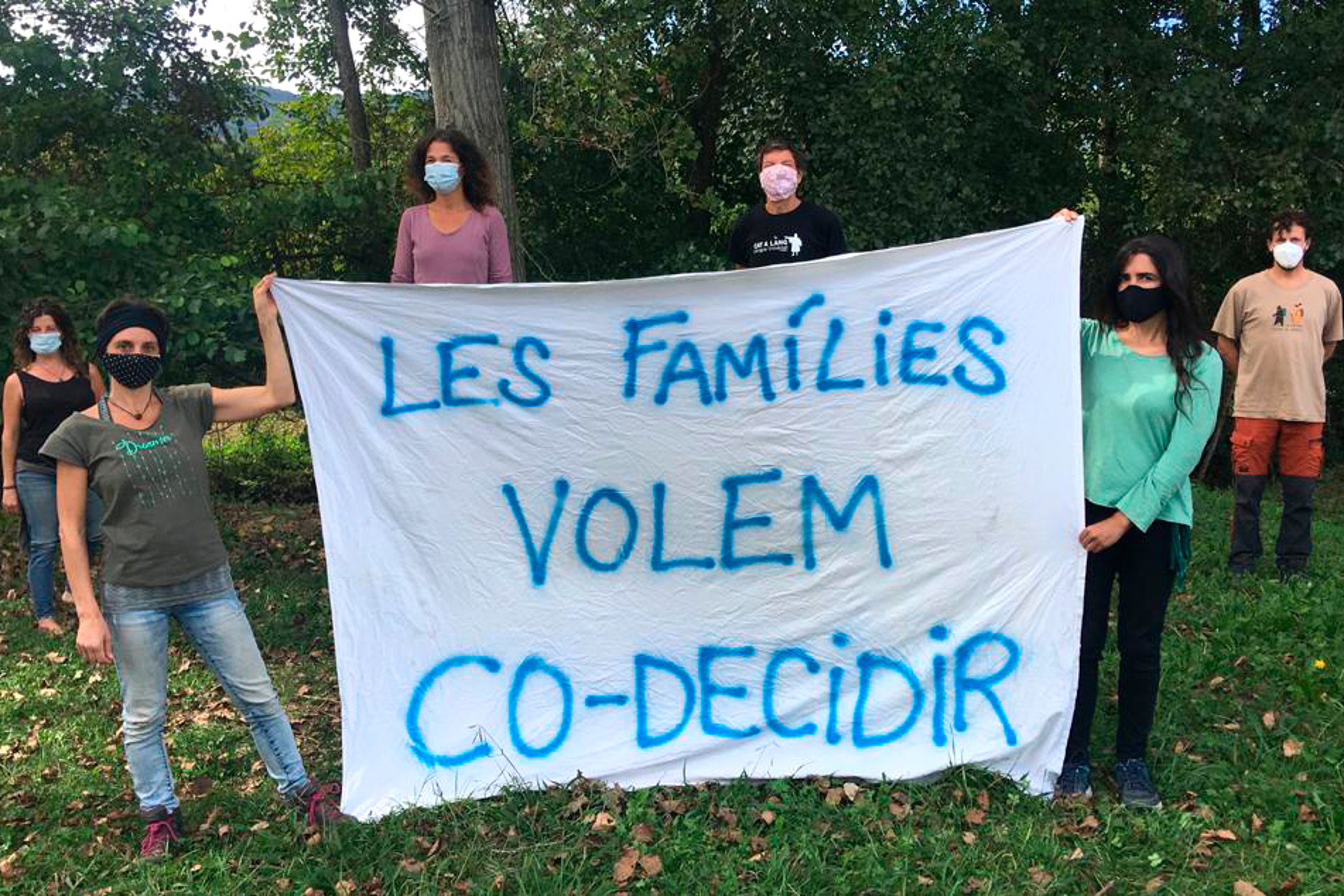 Las familias de un centro de la Garrotxa no quieren que los hijos lleven màscara