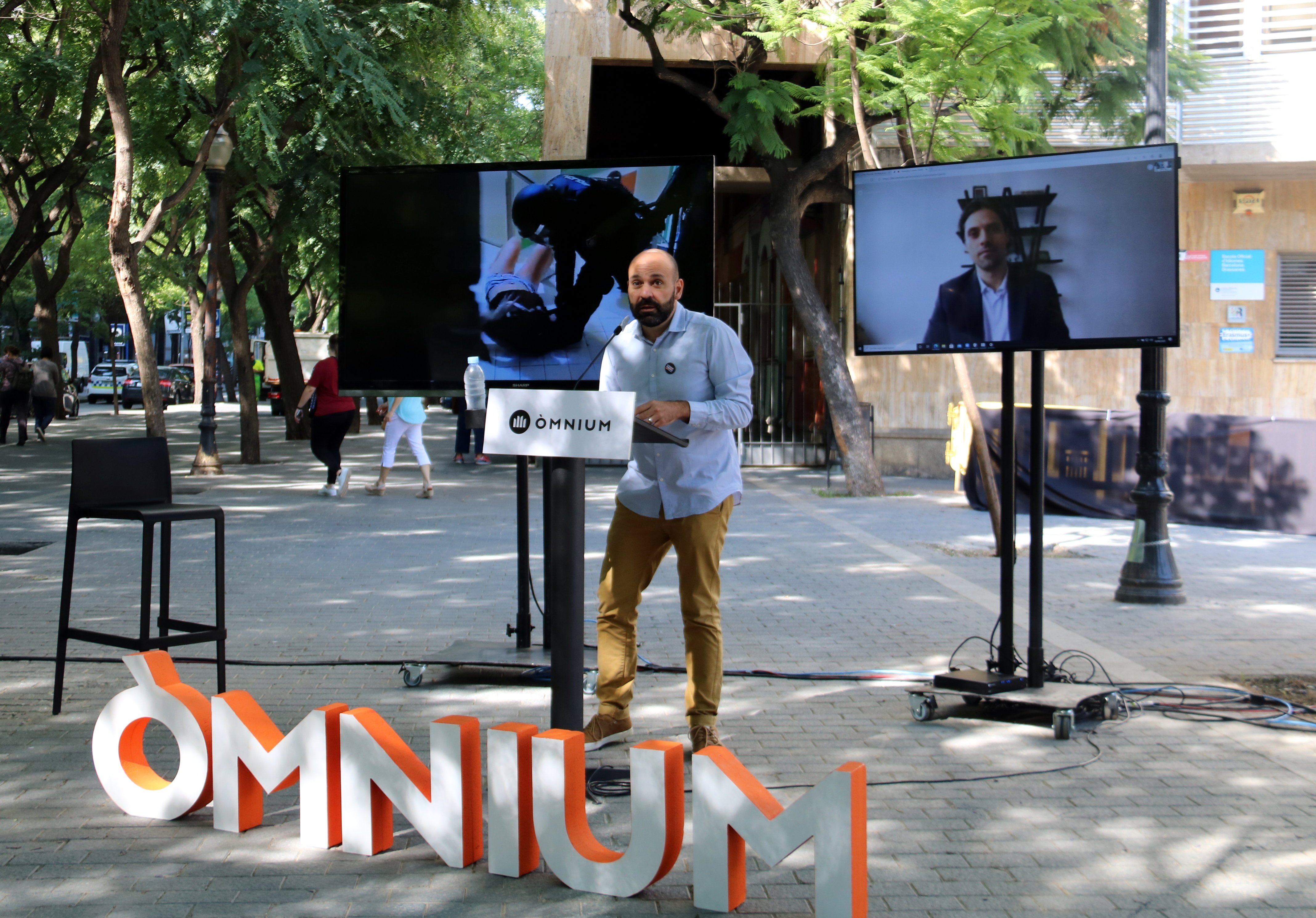 Òmnium, acusació popular contra els policies de les agressions de l'1-O