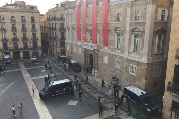 palacio generalidad 1 octubre mossos - anonymous catalunya @telegram