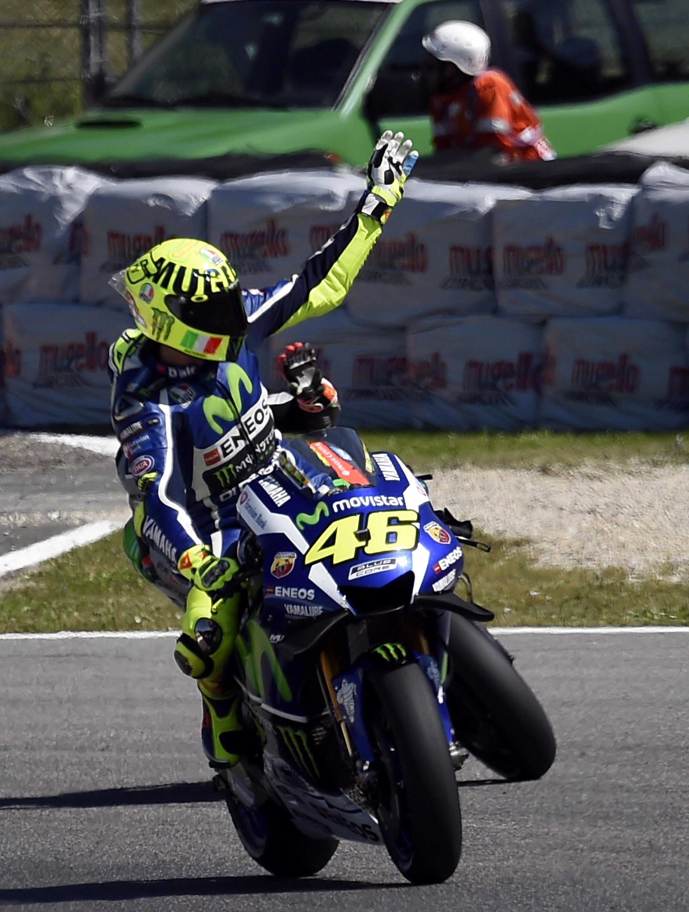 Rossi y Viñales lideran en Mugello