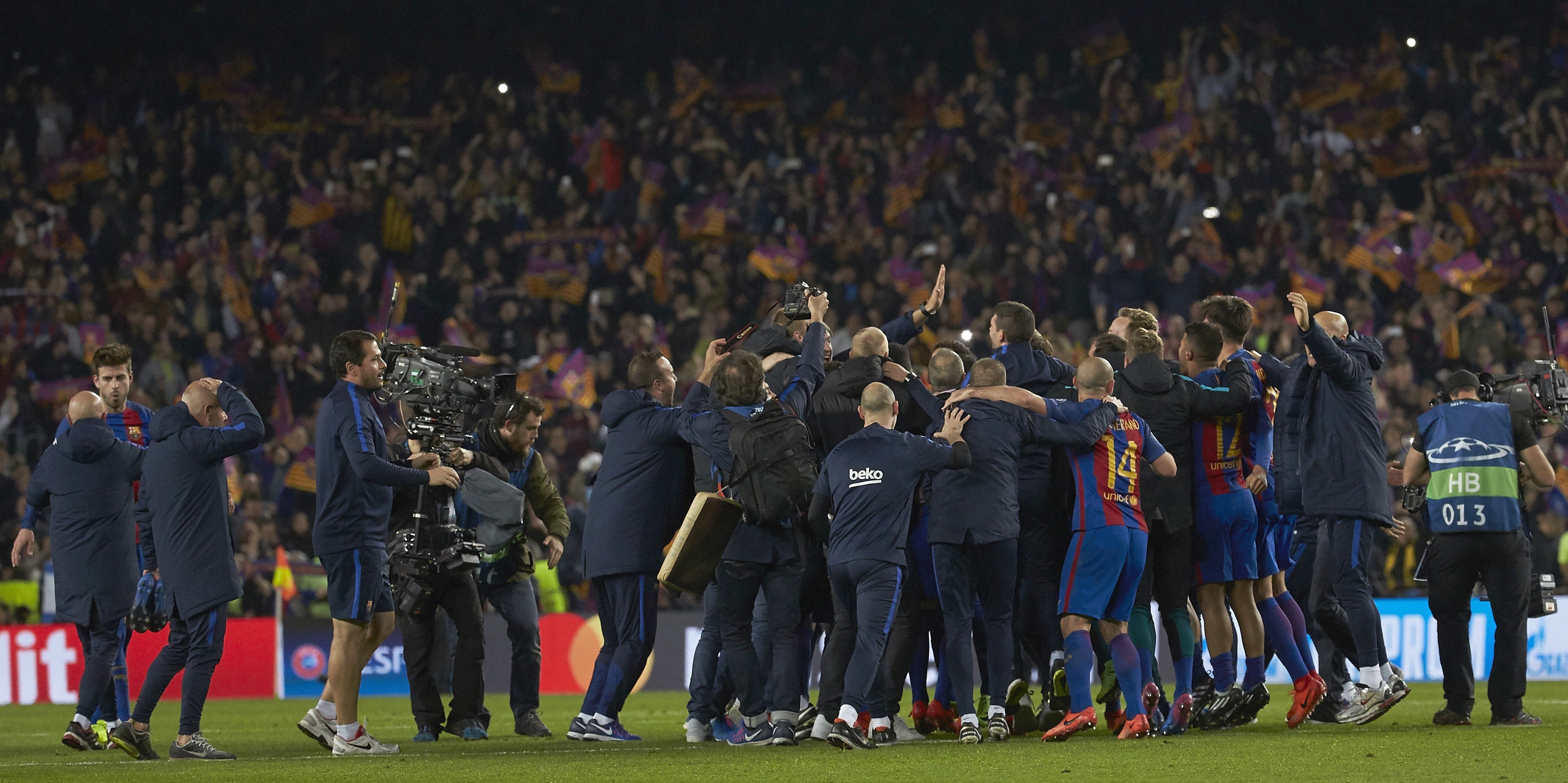 La UEFA obre expedient al Barça per invasió de camp