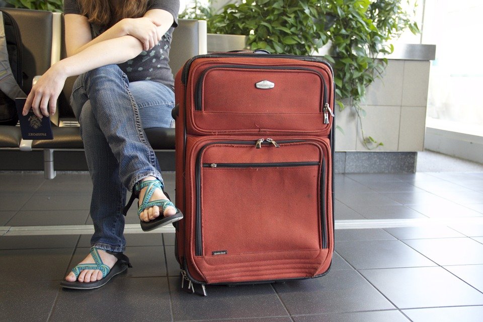 Intervenen 80 mil euros amagats en una maleta a l’Aeroport del Prat