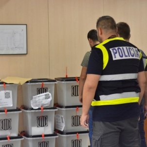 policia urnes EP